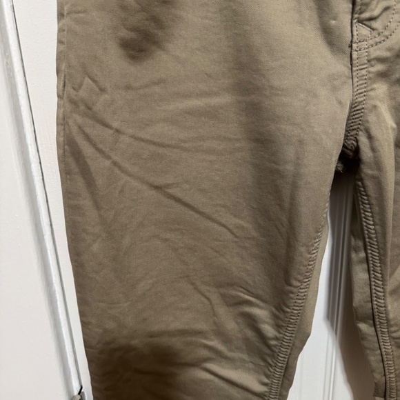 Men’s slim fit travel pant from Banana Republic | 32x32 - Picture 9 of 10